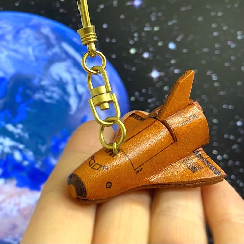 スペースシャトル　本革キーホルダー　日本製手作り　立体造形のVANCA - 鑰匙圈/鑰匙包 - 真皮 咖啡色