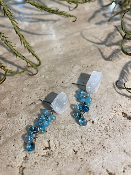 米石里 石穗-水滴 天然大理石深淺水藍串珠造型耳針 耳釘 耳環 獨家設計