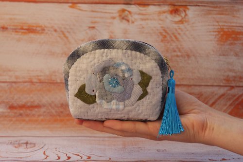 BeePatchwork Camellia Purse, Quilted Mini Cosmetic Bag, Fabric Coin Purse, fabric Small Pouch