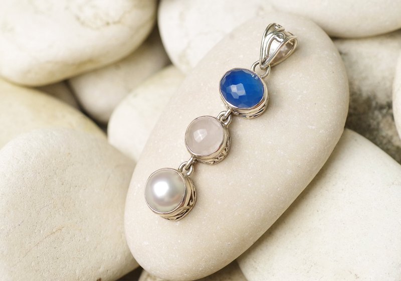 Blue agate, rose quartz, freshwater pearl pendant top - สร้อยคอ - หิน หลากหลายสี