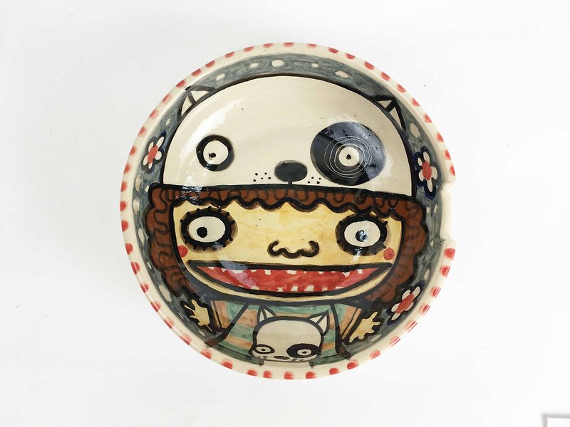 Nice Little Clay handmade shallow bowl black round dog hat girl 02011-07 - ถ้วยชาม - ดินเผา หลากหลายสี