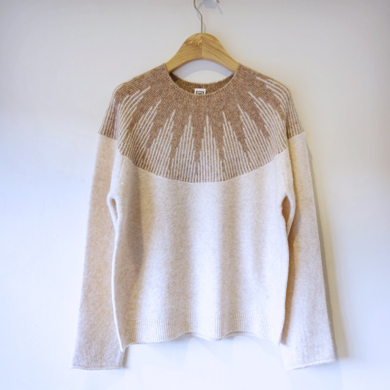 Nordic style sweater-apricot - สเวตเตอร์ผู้หญิง - ขนแกะ 