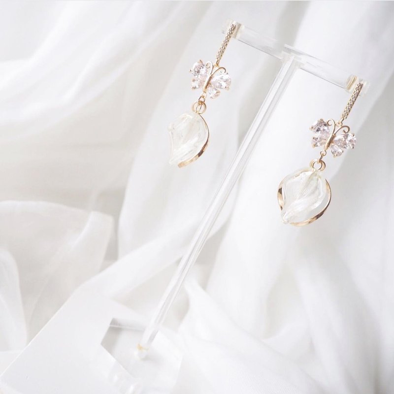 Bridal Earring Bridal Clip-On Birthday Gift Elegant Earring Clip-On Customization - ต่างหู - โลหะ ขาว