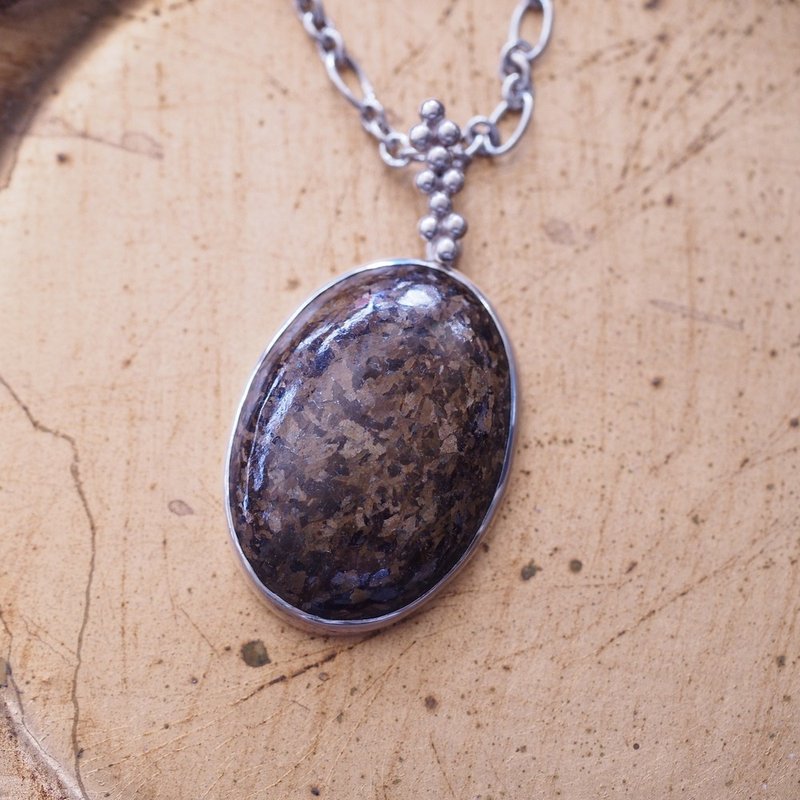 少見寶石 古銅輝石 手工銀墜 項鍊 Bronzite handmade Necklace - 項鍊 - 半寶石 咖啡色