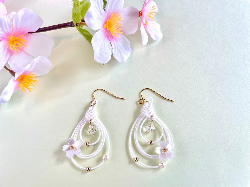 White cherry blossom earrings　gold - Earrings & Clip-ons - Glass White