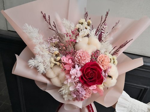 Valentine's Day Bouquet】Romantic Pink Immortal Flower Bouquet Valentine's  Day Gift Korean Flower Bouquet Customization - Shop sunndayflower Dried  Flowers & Bouquets - Pinkoi