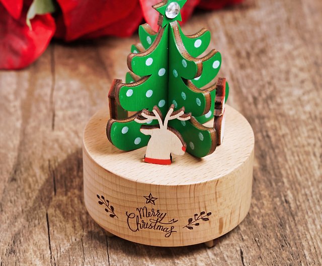 ノック木製-クリスマスツリーオルゴール。木製ボックスとクリスマスタグ付き。クリスマス交換ギフト - ショップ KOKOMU その他 - Pinkoi