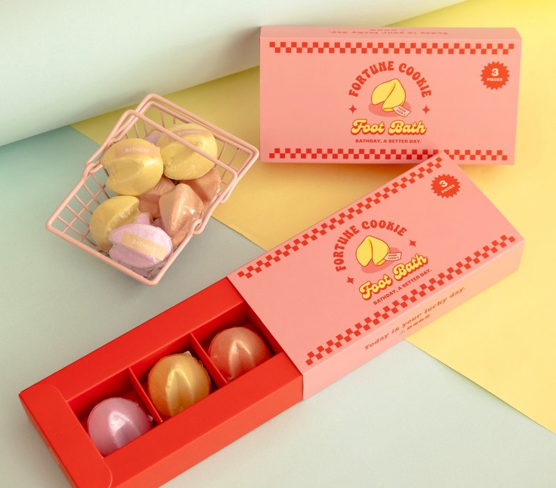 [Lucky Draw Included] Fortune Cookie Foot Ball Gift Box - Other - Other Materials 