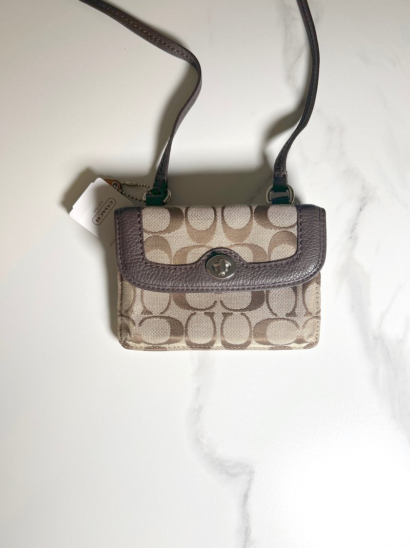 Coach啡色老花單肩斜背斜孭包卡片袋 日本中古二手 - 側背包/斜背包 - 其他材質 咖啡色