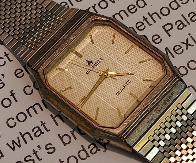人気の時代のスイス BUREN クォーツ アンティーク ウォッチ - ショップ yesterdaynicethings 男女兼用（ユニセックス）腕時計  - Pinkoi