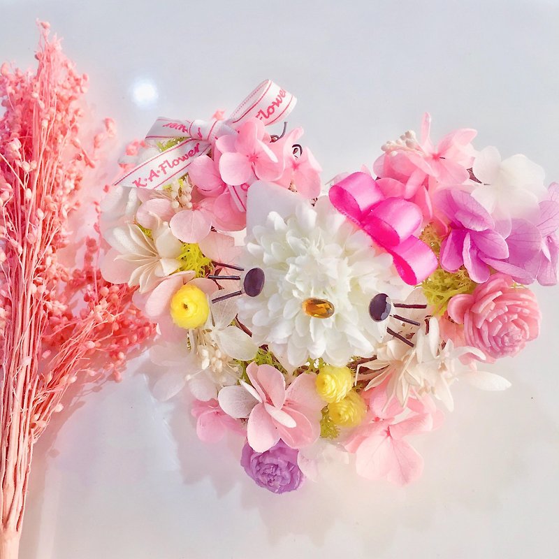 Hello Kitty Preserved Flower Love Wreath - ของวางตกแต่ง - พืช/ดอกไม้ สึชมพู