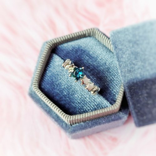 Tamasii Jewellery 倫敦藍託帕石 小星環 電鍍18K白金 純銀戒指