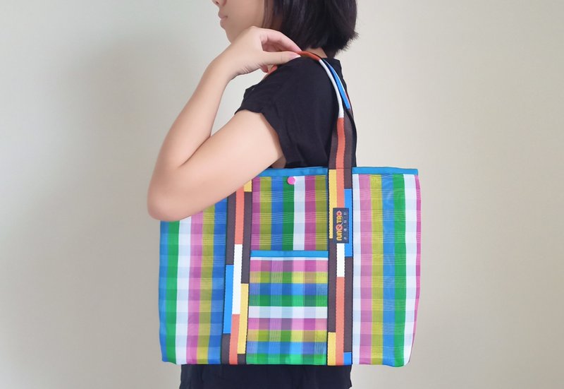 Haoyang Light Fashion Bag Version 2.0_Concave Bottom_Geometric Webbing_Pink Checkered - กระเป๋าถือ - พลาสติก สีเขียว