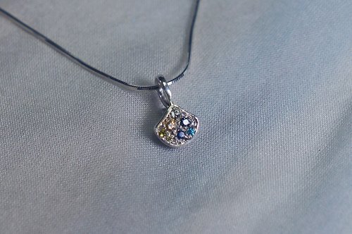 One Dimple 單窩 : 純銀 k金珠寶設計與訂製 剛玉人魚鱗片項鍊 天然寶石 925銀