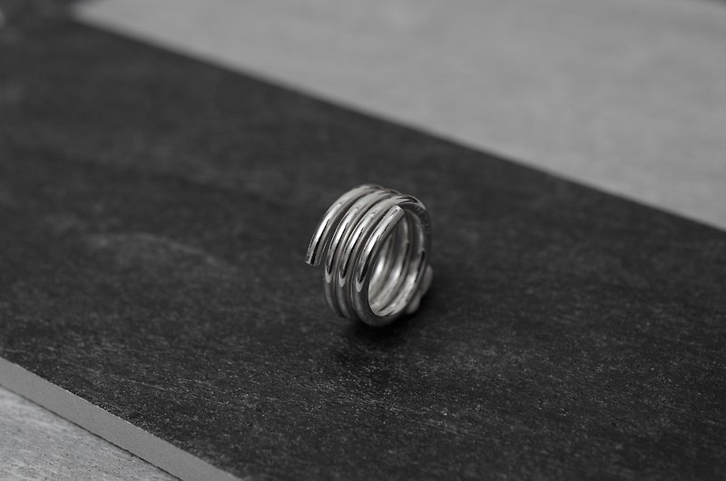 sterling silver spring ring - แหวนทั่วไป - เงินแท้ สีเงิน