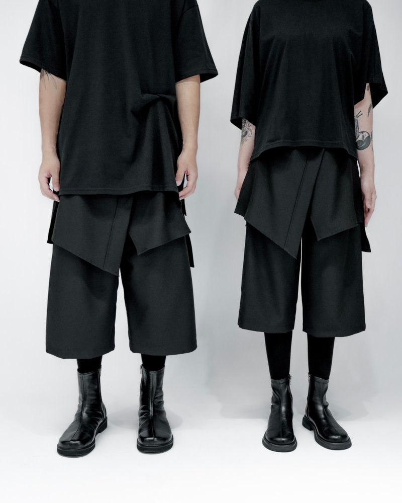 MUKK DESIGN 裁片七分寬褲 - 中性長褲/短褲 - 聚酯纖維 黑色