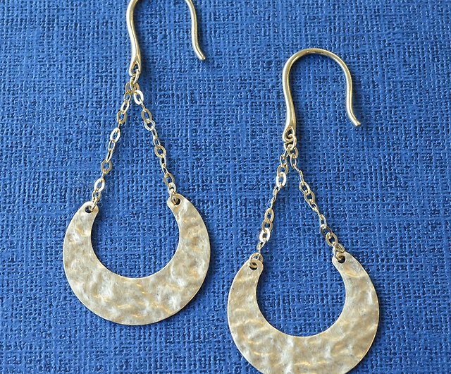 Gold earrings K18 (Au750) made by craftsmen directly from Japan