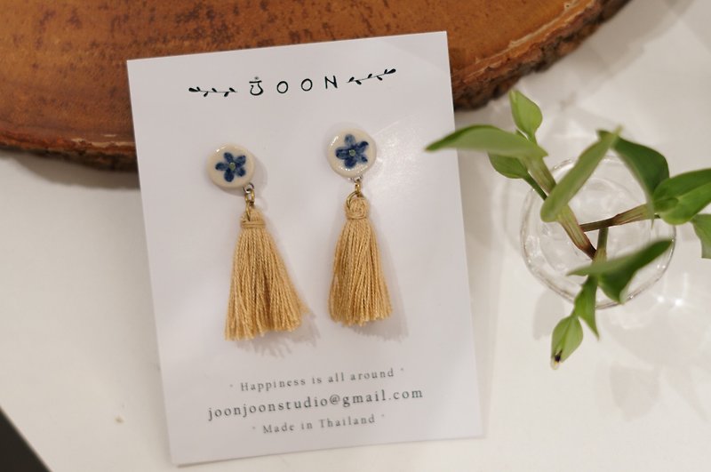 Flower tassel earrings - Earrings & Clip-ons - Pottery 