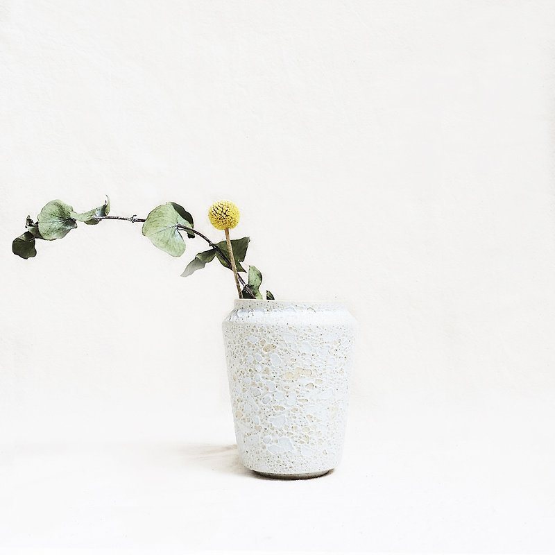 磨砂泡沫釉花器－Wide Rim Cylinder (白色) - 花瓶/陶器 - 瓷 白色