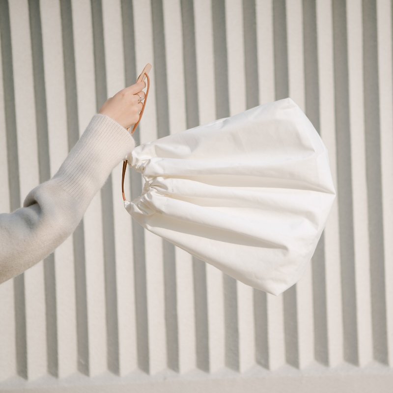超輕帆布側背包-乳白色 可摺疊環保購物袋 簡約束口包 旅行單肩包