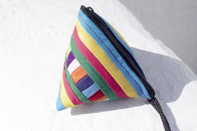 Limited design a handmade cotton wool purse / bag / bag / debris bag / headset bag - rainbow color patch triangle triangle purse - กระเป๋าใส่เหรียญ - ผ้าฝ้าย/ผ้าลินิน หลากหลายสี