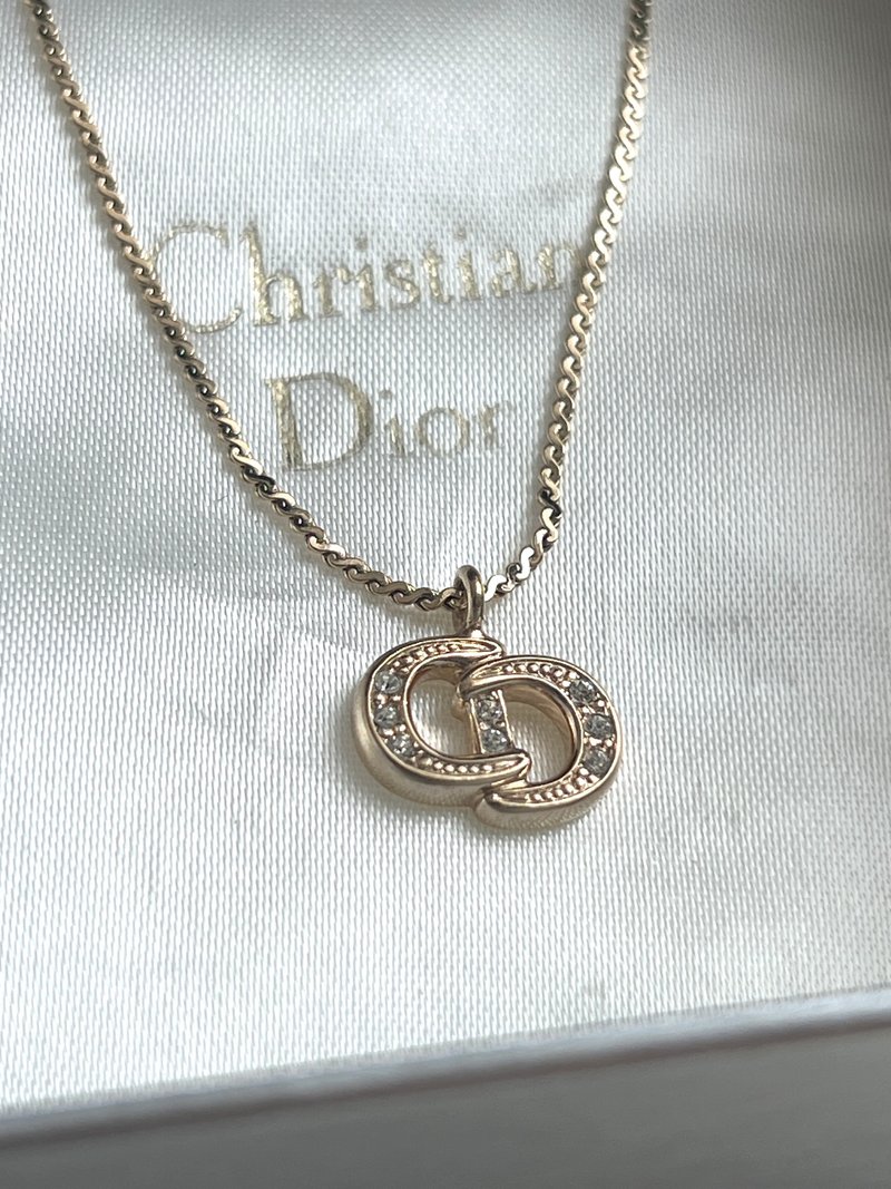 Dior out-of-print rare gold CD rhinestone pendant neck necklace original box tag Japanese second-hand - สร้อยคอ - วัสดุอื่นๆ สีทอง