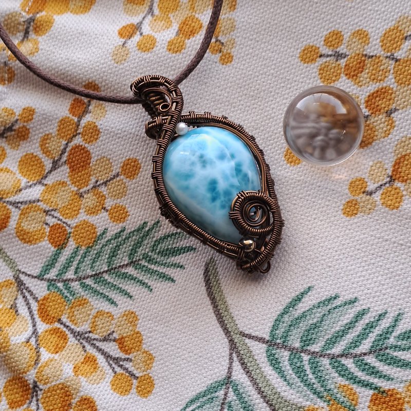 [Mountain Sleep] The Whispering Tide Lalima Pendant - Necklaces - Semi-Precious Stones Blue