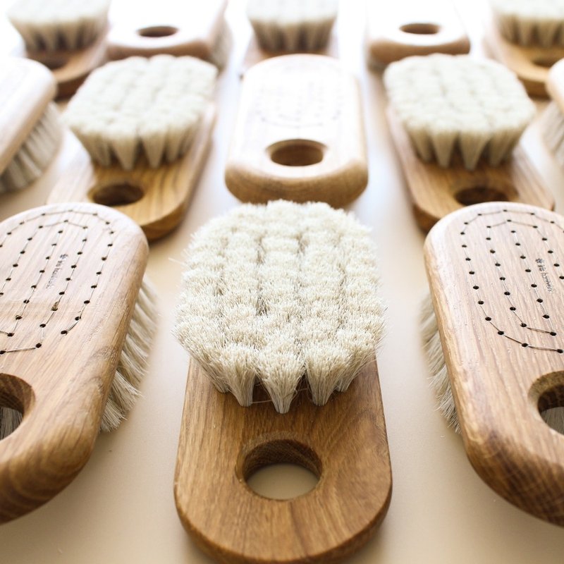 Short handle bath brush/soft bristles (horse hair) - Bathroom Supplies - Wood Khaki