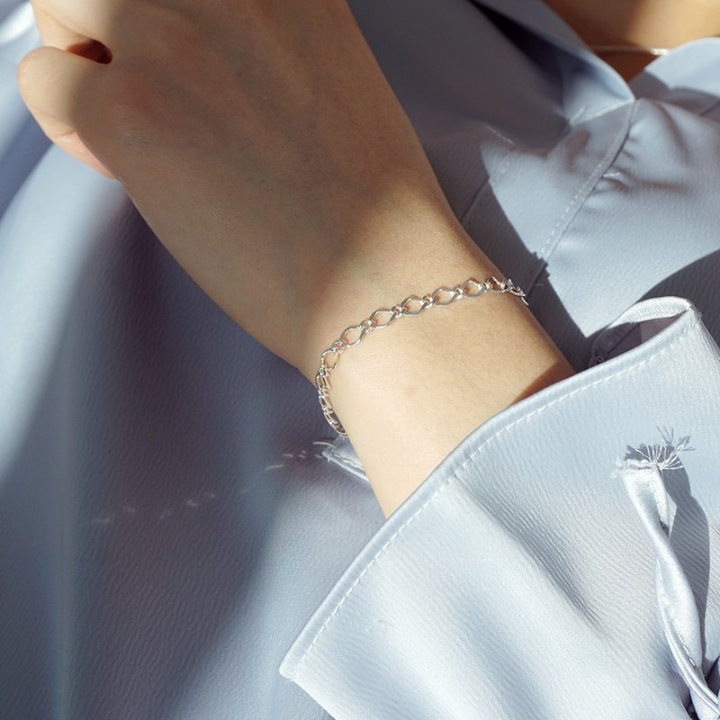 Layered Me Chain (bracelet) - สร้อยข้อมือ - เงินแท้ สีเงิน