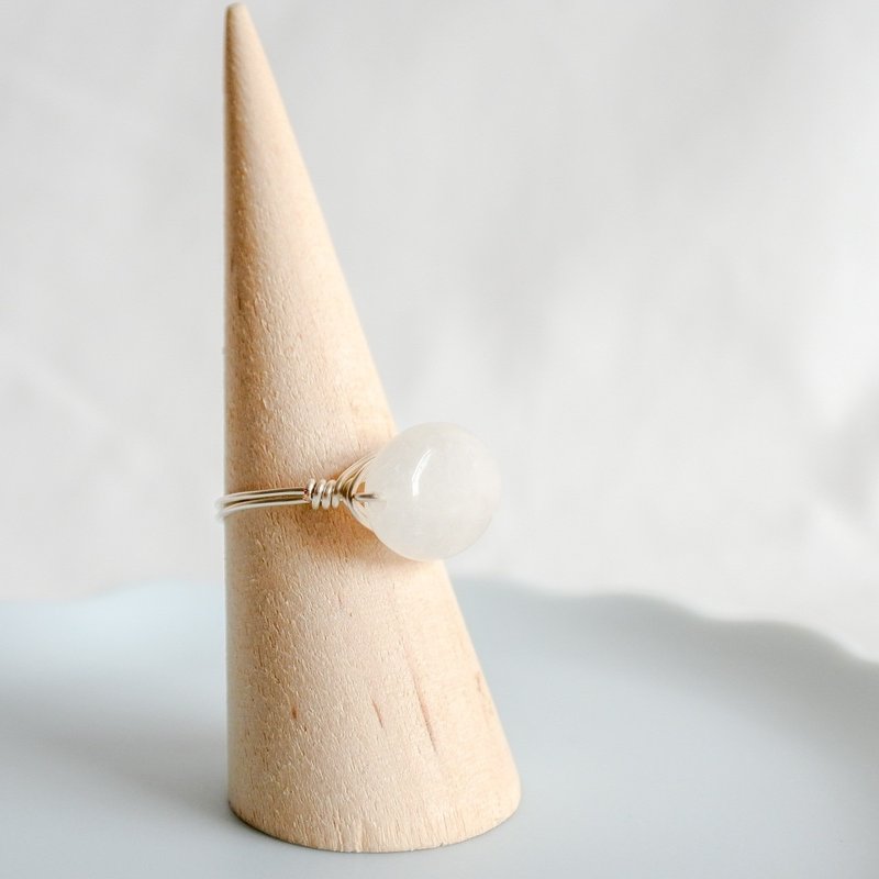 White Jade – Oval – Silver ring – Natural Stone Ring - 戒指 - 其他金屬 白色