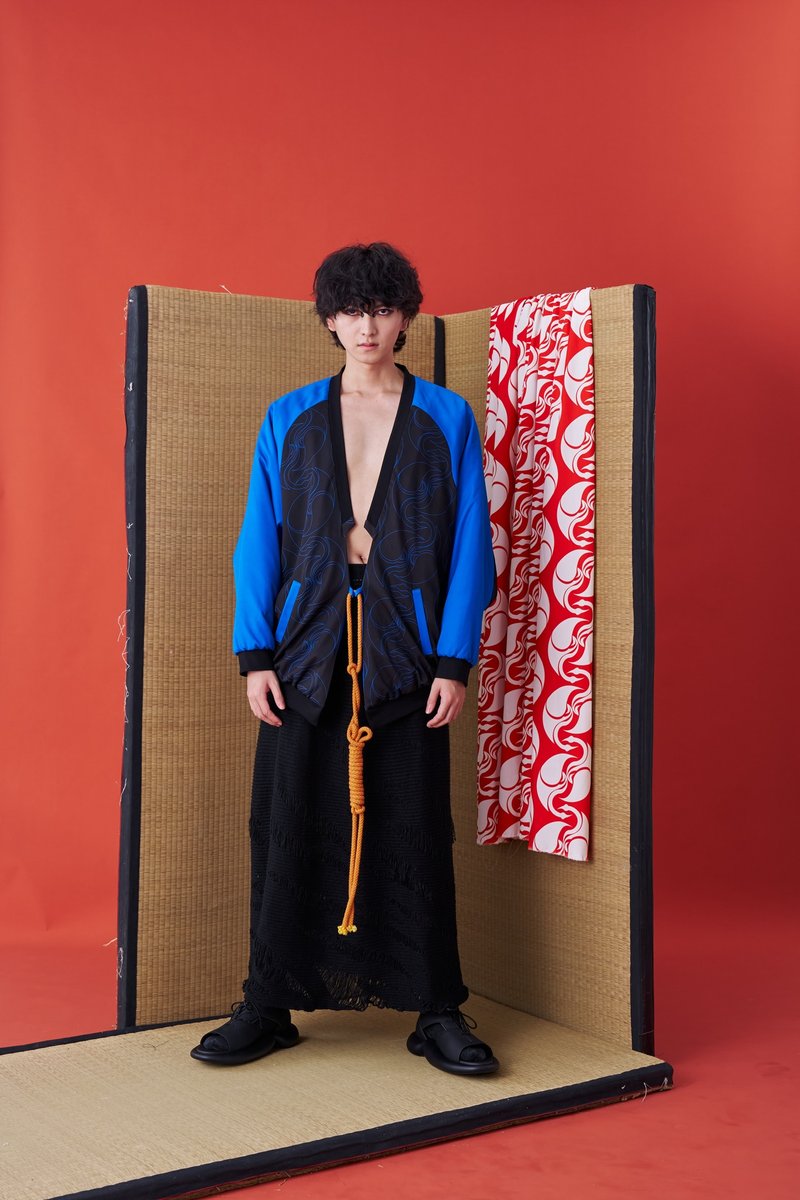 Deconstructed Japanese Kimono-inspired Baseball Jacket(Blue printing) - เสื้อโค้ทผู้ชาย - เส้นใยสังเคราะห์ สีน้ำเงิน