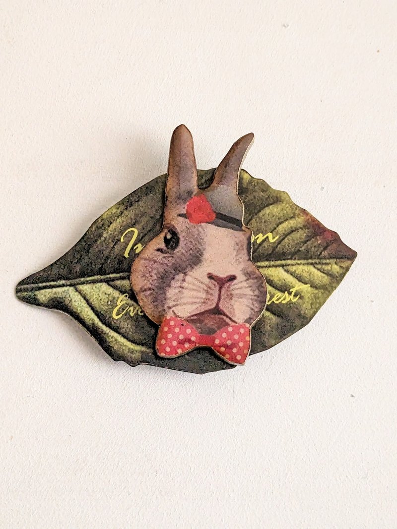 rabbit brooch - Brooches - Wood Gray