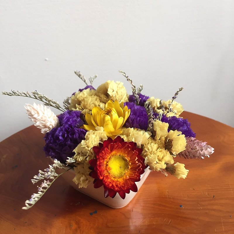 Dry table flower / day hybrid flowers drying flower / bridesmaid ceremony / wedding arrangement - ของวางตกแต่ง - กระดาษ สีม่วง