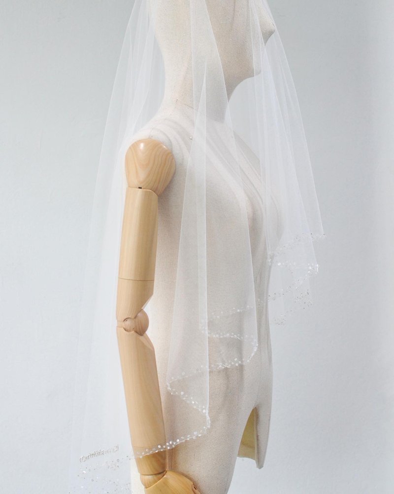 Bridal embroidered crystal wedding veil - 髮夾/髮圈 - 聚酯纖維 白色