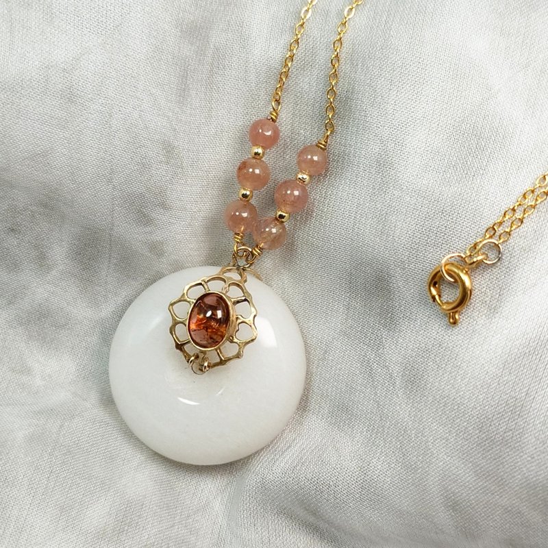 Necklace White Jade Nephrite Hetian Jade Peace Buckle Pink Tourmaline Yellow K Gold Gold Pendant - สร้อยคอ - เครื่องเพชรพลอย 