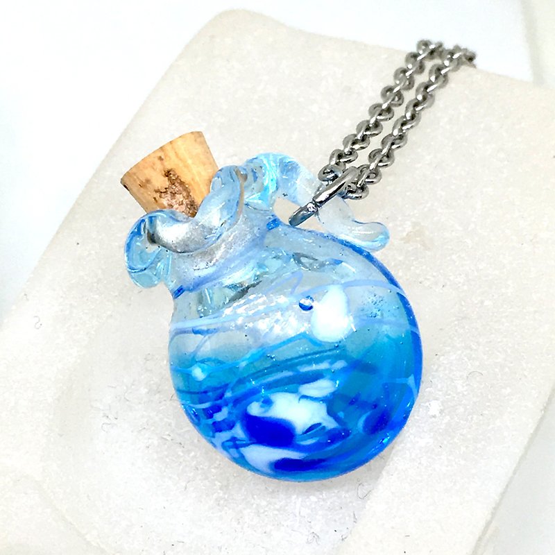 碧海藍天 琉璃香氛瓶 - 香薰/精油/線香 - 玻璃 藍色