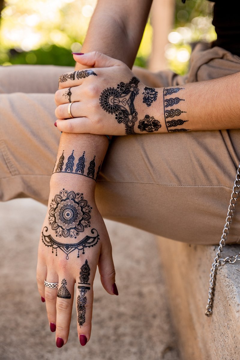 OhMyTat 黑色 Henna Mehndi 印度海娜手繪刺青圖案紋身貼紙 - 紋身貼紙/刺青貼紙 - 紙 黑色