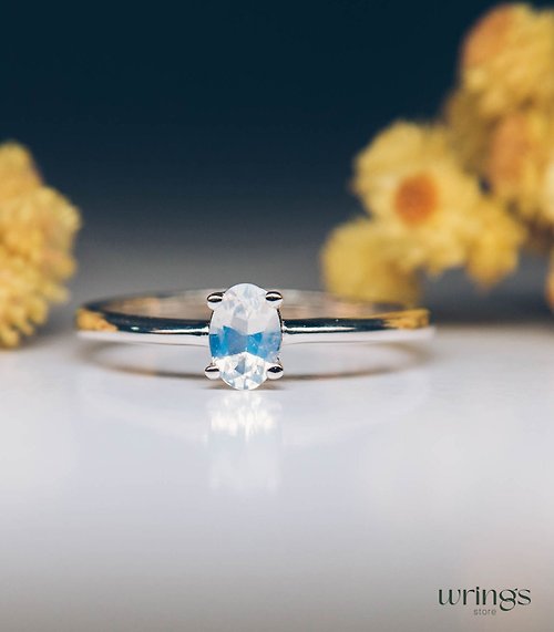 WRINGS 精緻單鑽橢圓月光石訂婚戒指 銀質細緻極簡風格