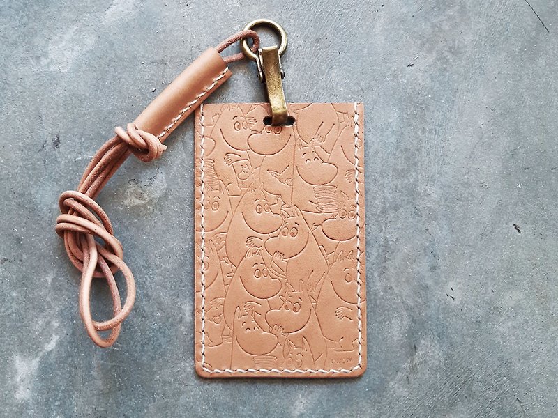 MOOMINx Hong Kong-produced leather Moomin Straight Card Case Material Wrapped and Sewn Officially Authorized Lulu Rice - Leather Goods - Genuine Leather Brown