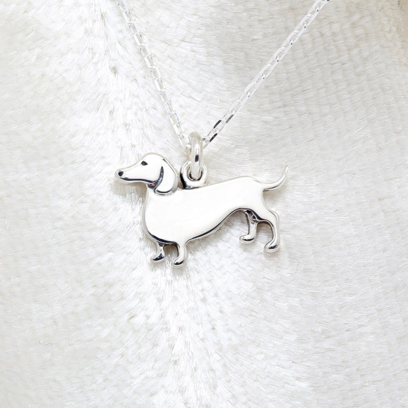 【Angel & Me】Cute Dachshund Dog s925 sterling silver necklace Birthday gift - หมอน - เงินแท้ สีเงิน