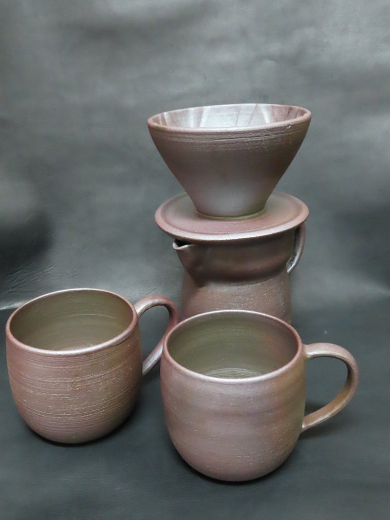 Woodfired coffee dripper set (Coffee dripper, Dripper pot, and coffee cups x 2) - เครื่องทำกาแฟ - ดินเผา สีนำ้ตาล