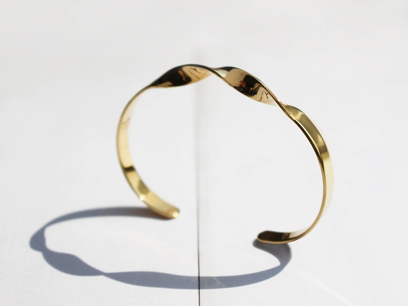 Twist Bangle Bracelet | Gold - Bracelets - Other Metals Gold