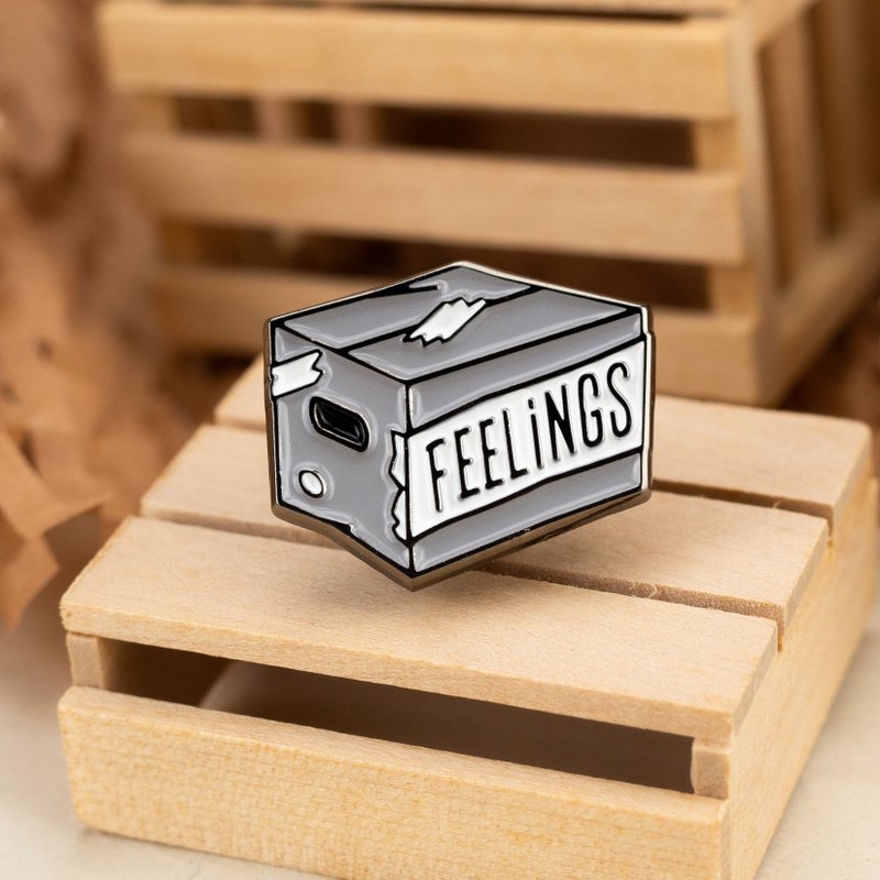 Box of Feelings Enamel Pin — Feelings and Moods | Therapy Pin - 胸針 - 其他金屬 黑色