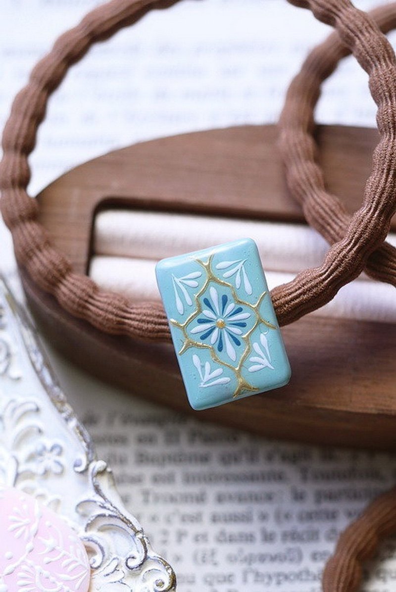 Handmade accessory Hair band Moroccan tile--vintage blue - เครื่องประดับผม - เปลือกหอย 