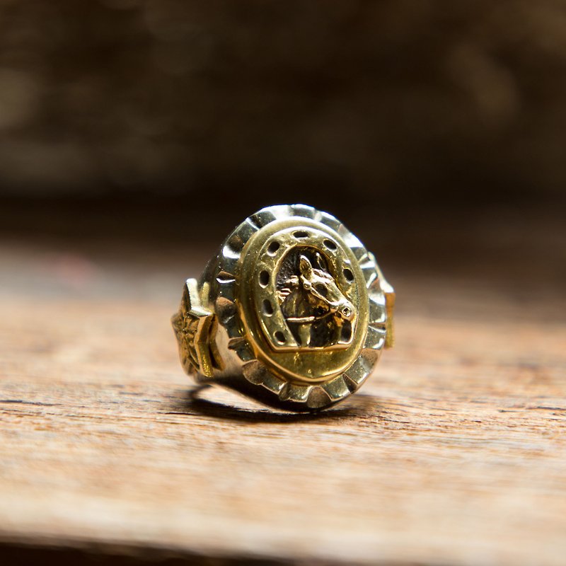馬蹄鐵純銀戒指頭骨星 - 戒指 - 其他金屬 銀色