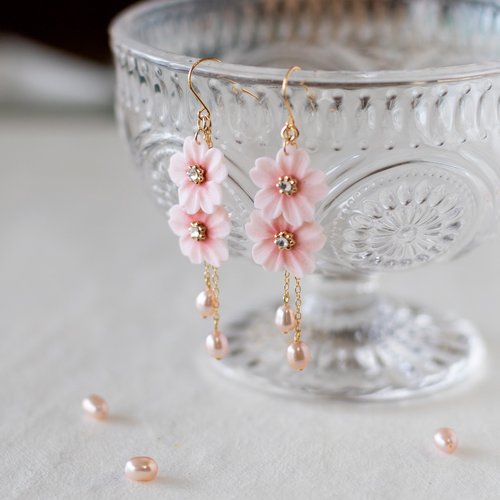 揺れるパールと桜 ピアス/イヤリング - ショップ 地下3階 ピアス
