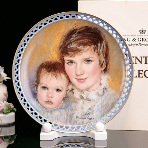 擎上閣裝飾藝術 Royal Copenhagen B&G手工雕網紋花邊母愛1988哥本哈根限量瓷盤