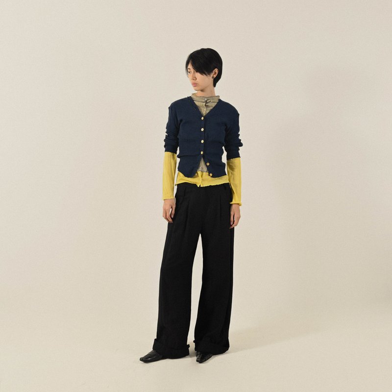 【NaSuBi Vintage】Sleek silhouette thin fur pleated vintage trousers - Women's Pants - Other Man-Made Fibers Black