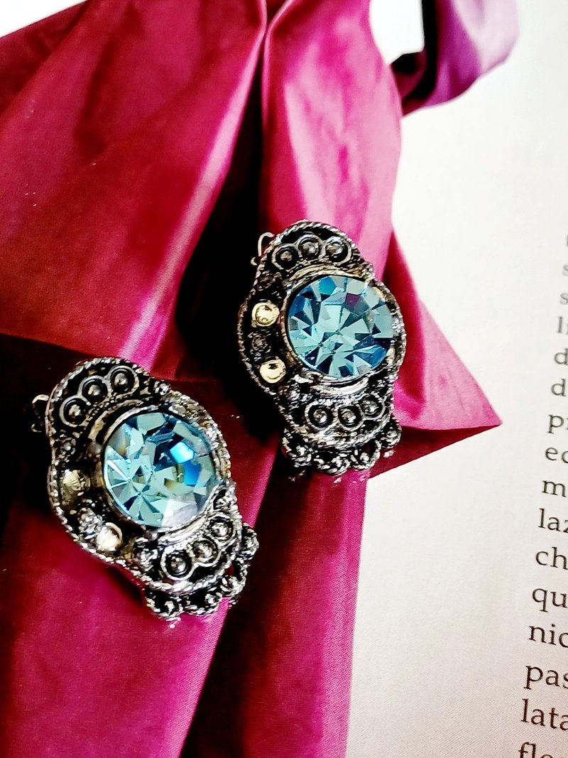 vintage jewelry 維多利亞貴氣水藍萊茵鑽 夾式耳環 - 耳環/耳夾/耳骨夾 - 其他金屬 