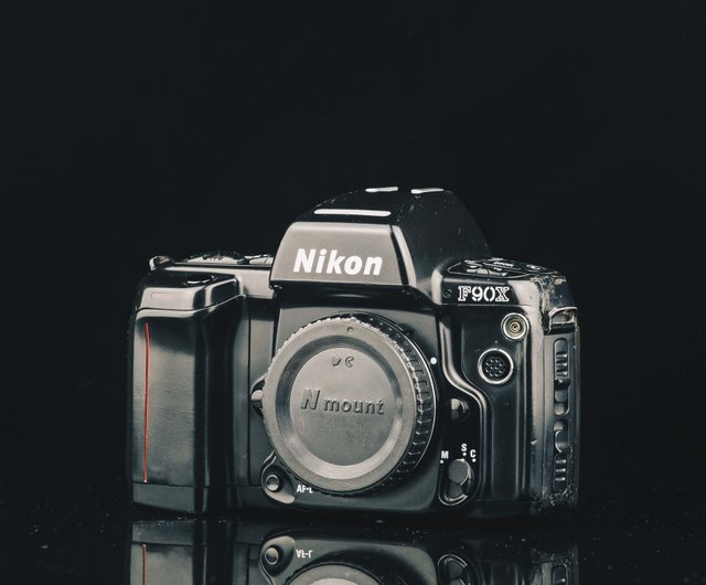 値下げ！昔懐かしい重量感 こだわりの名機 35-135 nikon F90X 値下げ！昔懐かしい重量感 こだわりの名機 35-135 nikon F90X